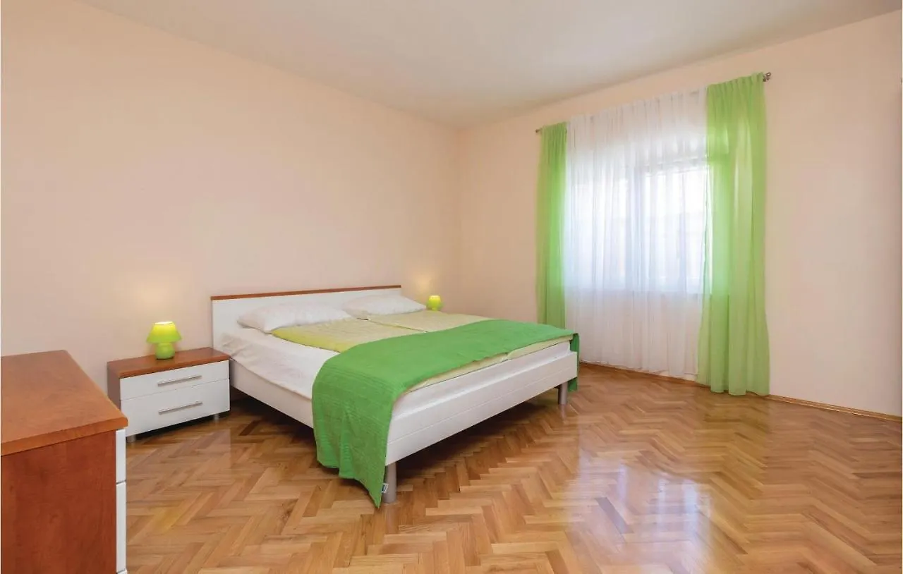 Lovely Apartment In Zadar With Wifi