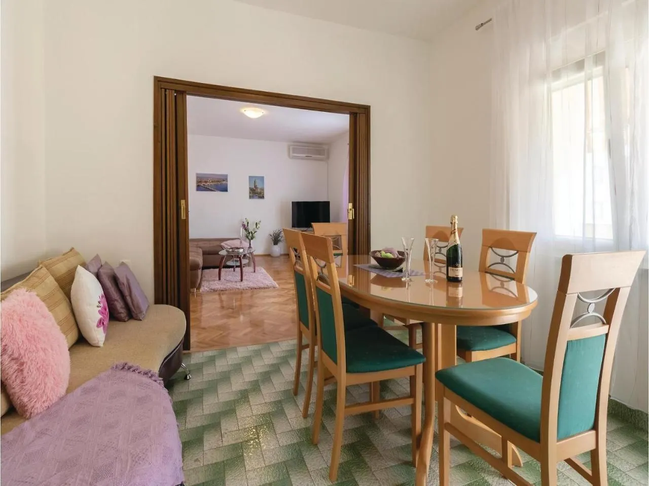 Lovely Apartment In Zadar With Wifi