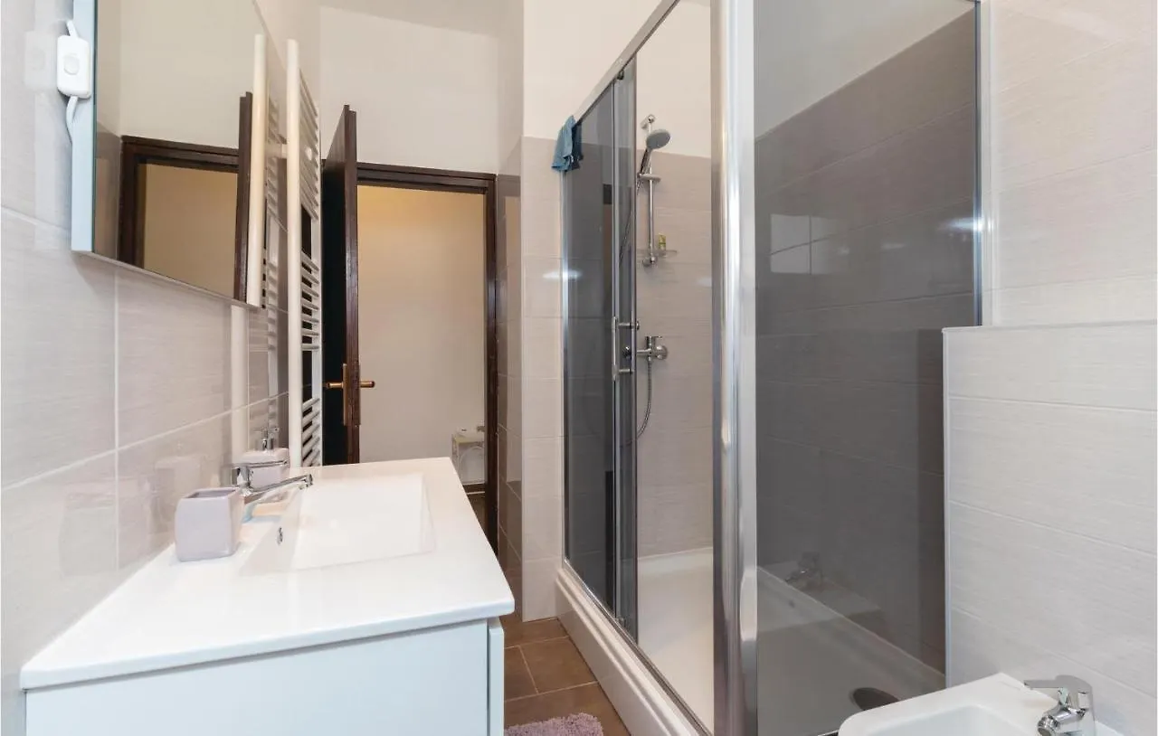 Lovely Apartment In Zadar With Wifi 0*,